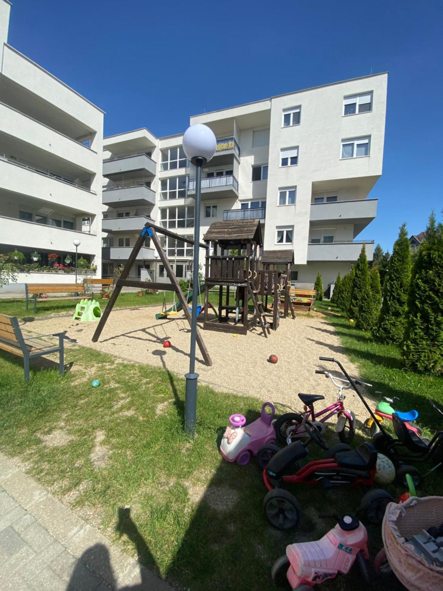 Montana Apartman Мисколк Екстериор снимка